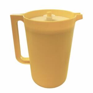 Vintage TUPPERWARE Harvest Yellow PITCHER With PUSH BUTTON LID